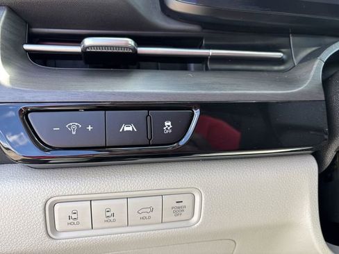 Used 2024 Kia Carnival SX FWD image 32