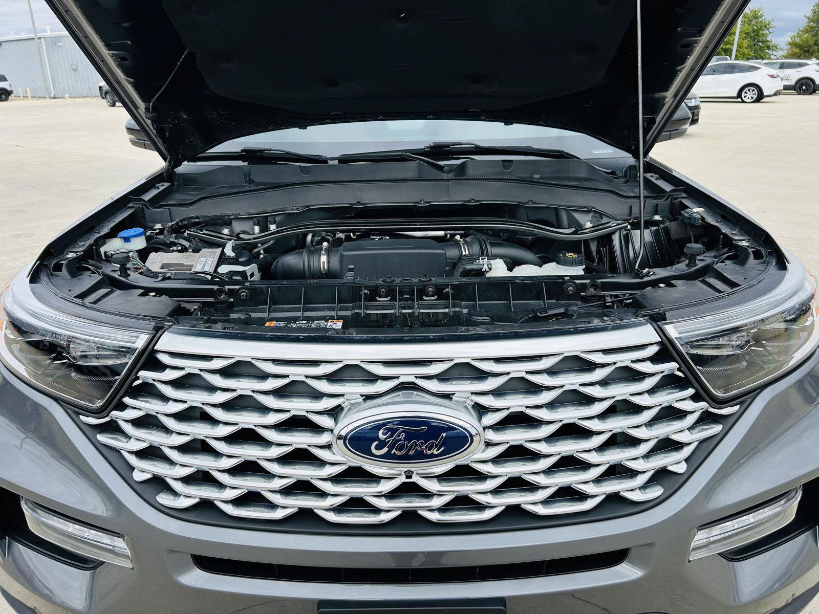 Used 2023 Ford Explorer Platinum w/ Technology Package AWD/4WD image 50