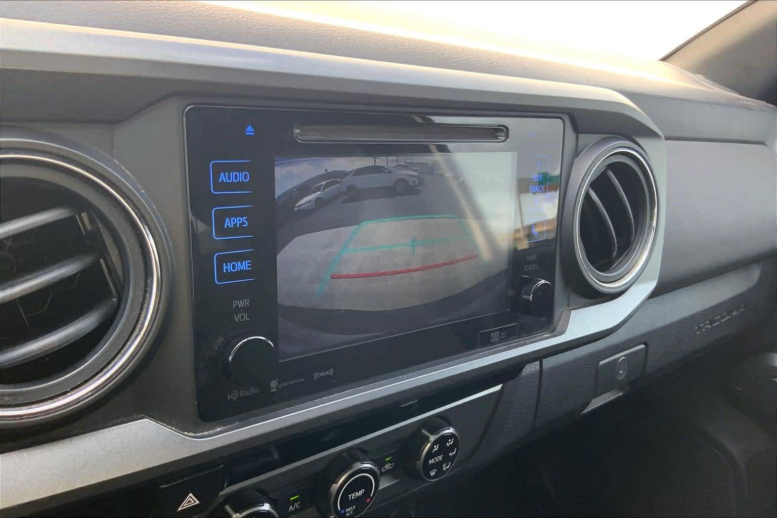 Used 2017 Toyota Tacoma 2WD Double Cab image 26