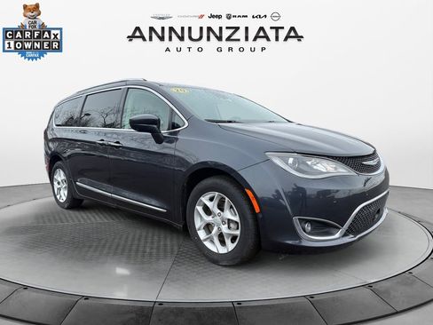 Used 2020 Chrysler Pacifica Touring-L Plus w/ Tire & Wheel Group image 7
