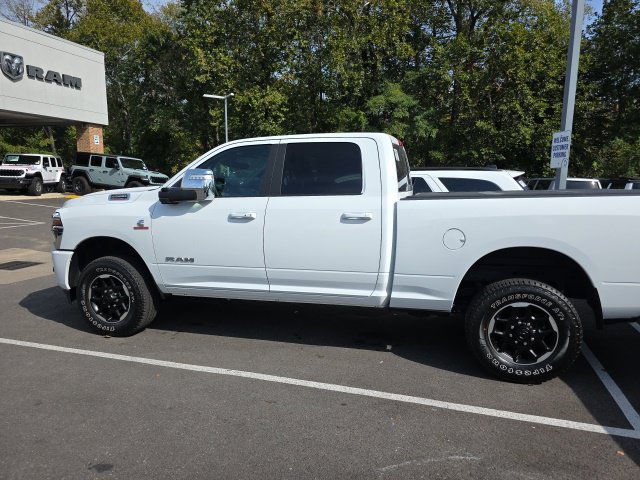 Used 2026 RAM 2500 Laramie AWD/4WD image 17