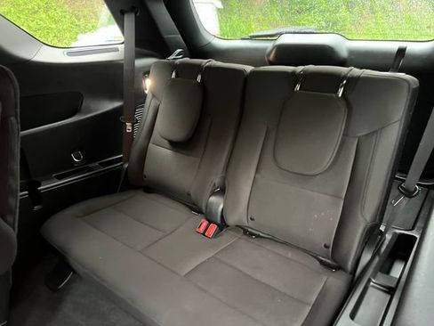 Used 2020 Ford Explorer XLT AWD/4WD image 24