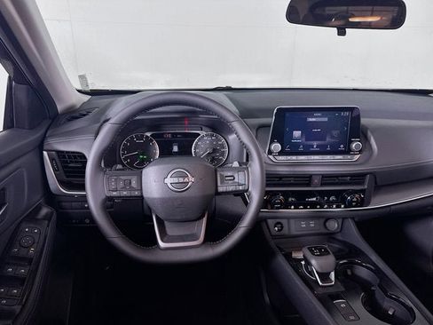 New 2026 Nissan Rogue SV w/ Cold Weather Package AWD/4WD image 19