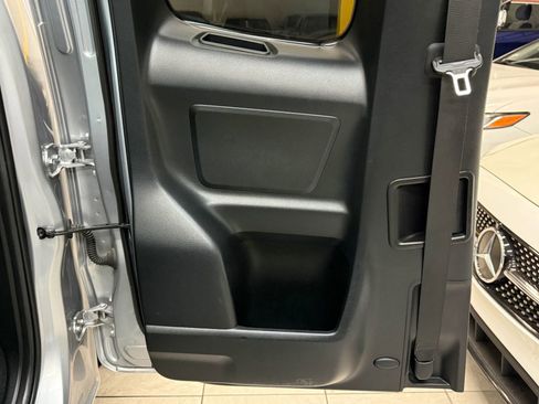 Used 2021 Toyota Tacoma SR image 15