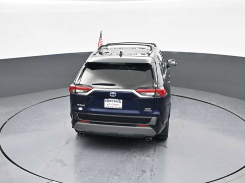 Used 2020 Toyota RAV4 XSE image 32