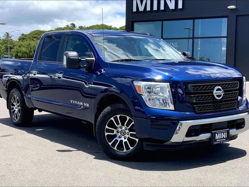Used 2020 Nissan Titan SV w/ SV Convenience Package RWD image 1