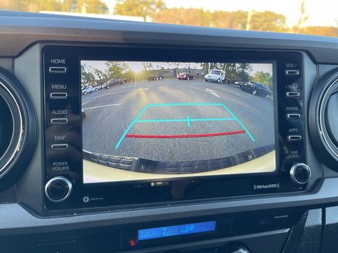 Used 2023 Toyota Tacoma TRD Sport image 11