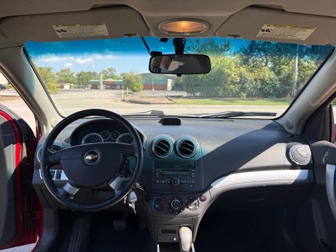 Used 2010 Chevrolet Aveo5 LT image 12