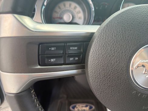 Used 2010 Ford Mustang GT image 17