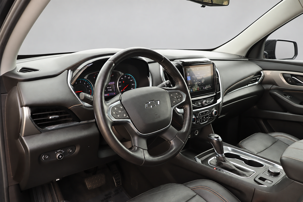 Used 2020 Chevrolet Traverse RS FWD image 29