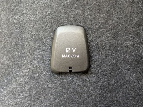 New 2026 Volvo XC40 B5 Plus w/ Protection Package Premier image 15