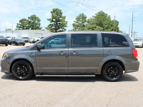 Used 2019 Dodge Grand Caravan GT FWD image 3