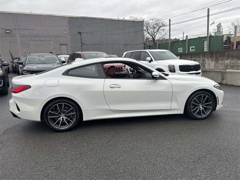 Used 2023 BMW 430i xDrive Coupe w/ Premium Package image 9