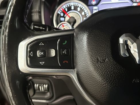 Used 2019 RAM 1500 Laramie AWD/4WD image 12