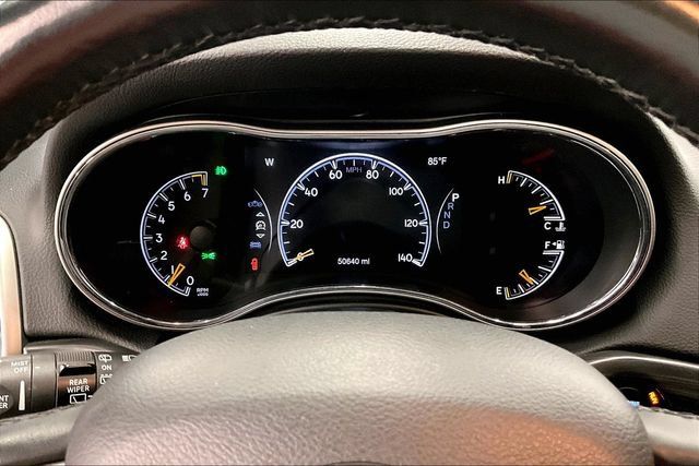 Used 2020 Jeep Grand Cherokee Altitude AWD/4WD image 29