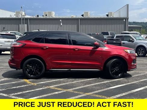 Certified 2022 Ford Edge ST-Line AWD/4WD image 2
