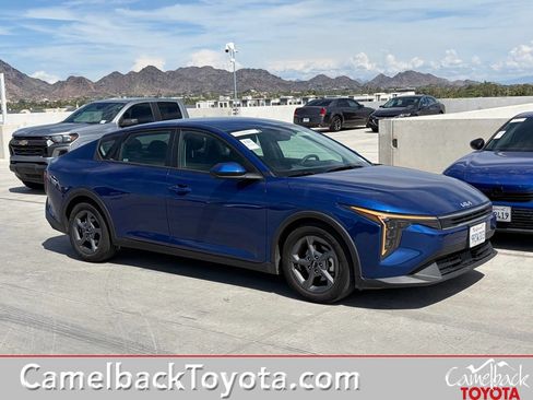 Used 2025 Kia K4 FWD image 1
