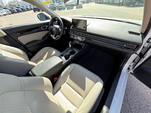 Used 2024 Honda Civic EX-L image 7