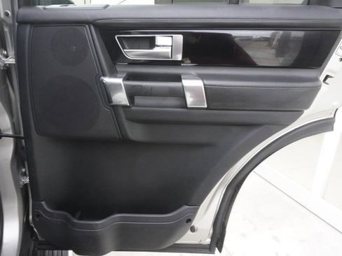 Used 2016 Land Rover LR4 HSE LUX image 25