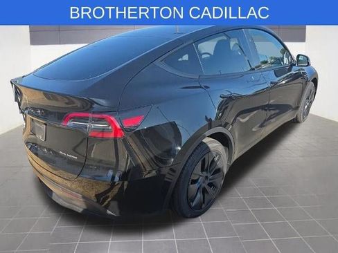 Used 2024 Tesla Model Y Long Range AWD/4WD image 7