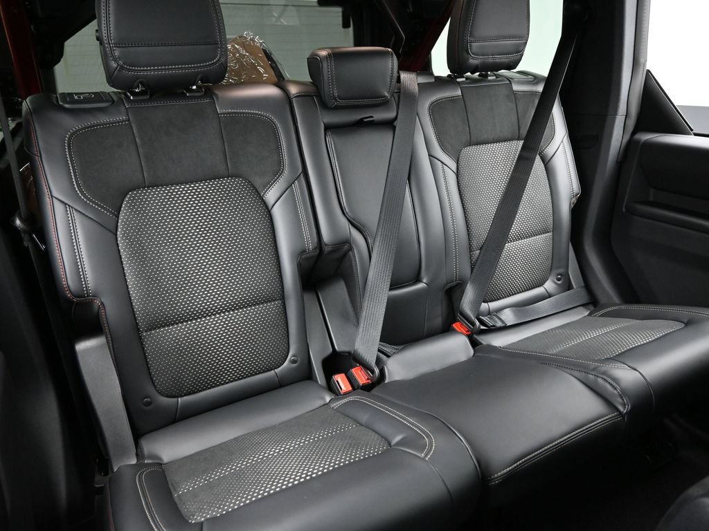 New 2026 Ford Bronco Raptor w/ Interior Carbon Fiber Pack AWD/4WD image 38