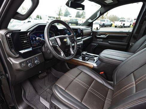 Used 2023 Chevrolet Silverado 1500 High Country w/ High Country Premium Package image 28