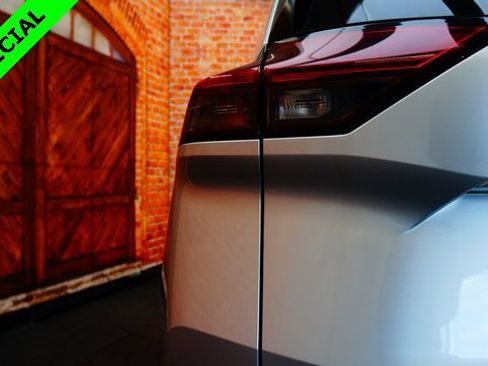 Used 2022 Nissan Rogue SV image 78