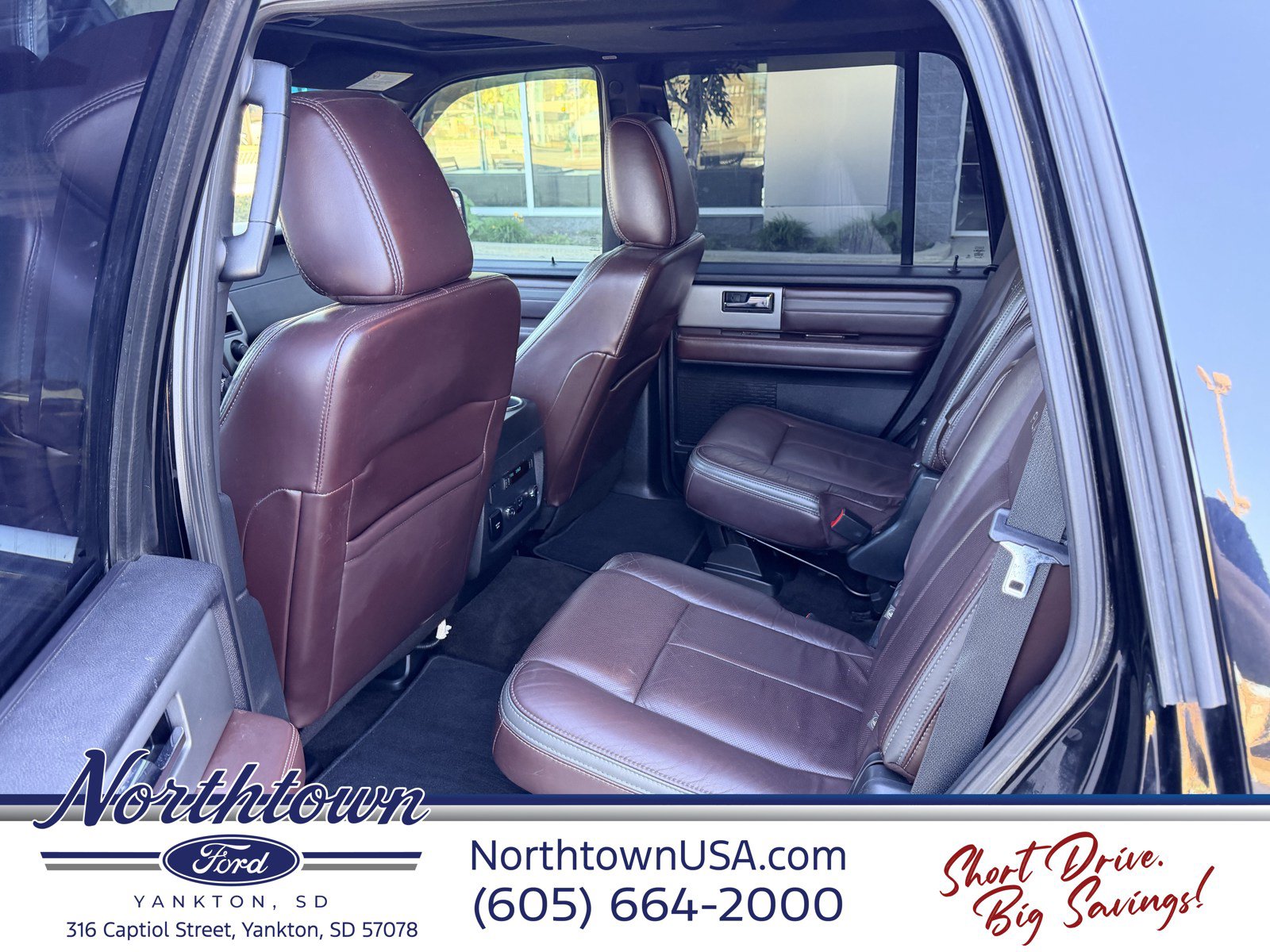 Used 2016 Ford Expedition Platinum AWD/4WD image 17