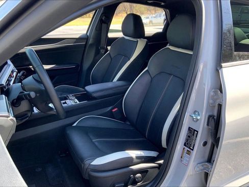 Used 2025 Kia K5 GT-Line w/ GT-Line Premium Package FWD image 23