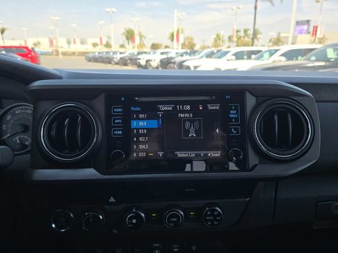 Used 2018 Toyota Tacoma TRD Off-Road w/ Technology Package AWD/4WD image 27