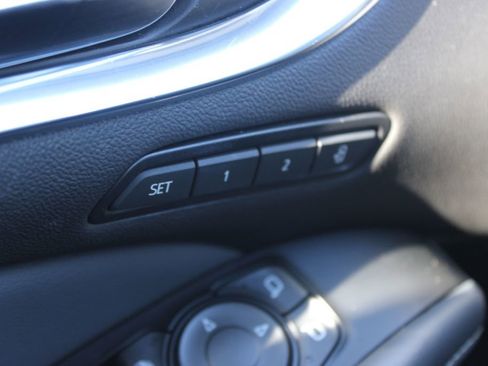 Used 2024 Buick Enclave Premium image 41