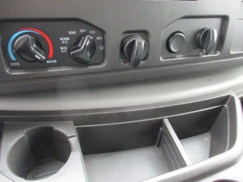 Used 2019 Ford E-350 and Econoline 350 Super Duty w/ Power Windows & Locks Group image 13