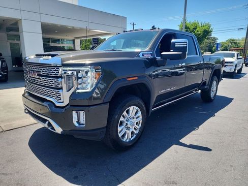 Certified 2023 GMC Sierra 2500 Denali w/ Denali Ultimate Package AWD/4WD image 4