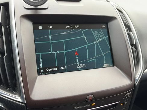 Used 2018 Ford Edge Titanium w/ Equipment Group 301A image 28