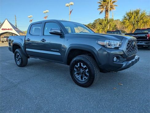 Used 2023 Toyota Tacoma SR5 image 3