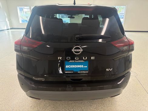 Used 2023 Nissan Rogue SV FWD image 6