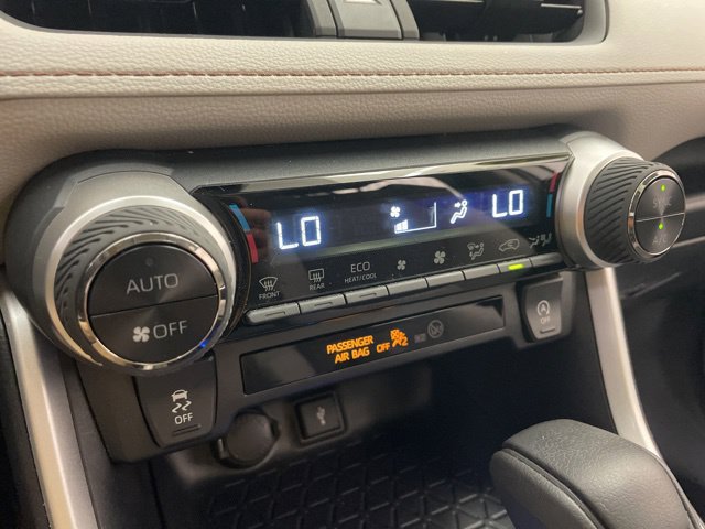 Used 2022 Toyota RAV4 XLE w/ Convenience Package AWD/4WD image 22
