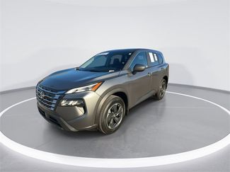 Certified 2025 Nissan Rogue SV video 4