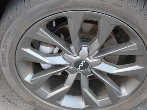 Used 2023 Kia Sorento X-Line EX image 9