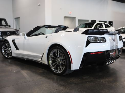 Used 2016 Chevrolet Corvette Z06 w/ 3LZ Preferred Equipment Group RWD image 5