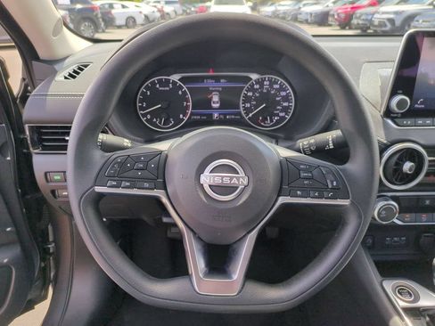 Used 2025 Nissan Sentra SV FWD image 22