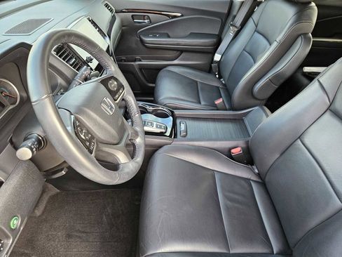 Used 2020 Honda Pilot Touring image 13