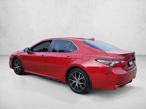 Used 2023 Toyota Camry SE w/ Convenience Package FWD image 5