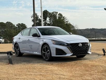Used 2024 Nissan Altima 2.5 SR