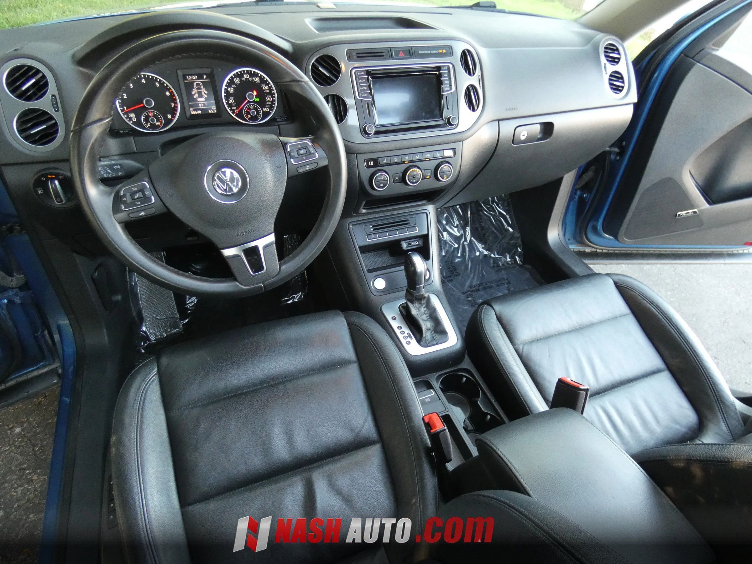 Used 2017 Volkswagen Tiguan SEL FWD image 23