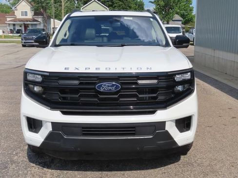 Used 2025 Ford Expedition Active AWD/4WD image 11