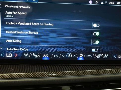 Used 2026 Chevrolet Traverse High Country FWD image 16