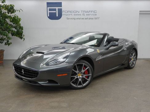 Used 2011 Ferrari California image 1