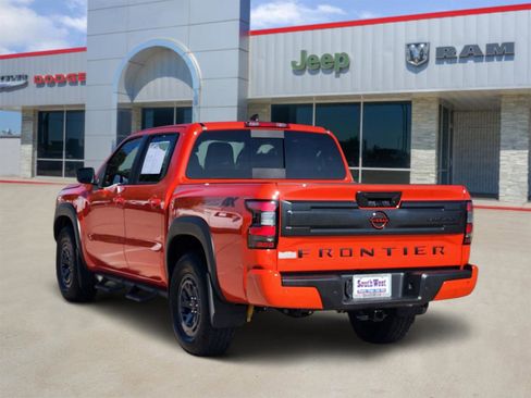 Used 2025 Nissan Frontier PRO-4X image 4