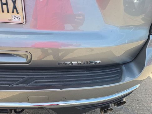 Used 2023 Chevrolet Suburban Premier AWD/4WD image 6